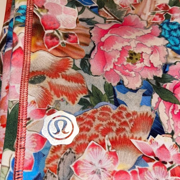 Lululemon Speed Up Crop *SW 2018 Sunset Floral Mutli